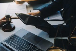 Lawyer using an ediscovery tool